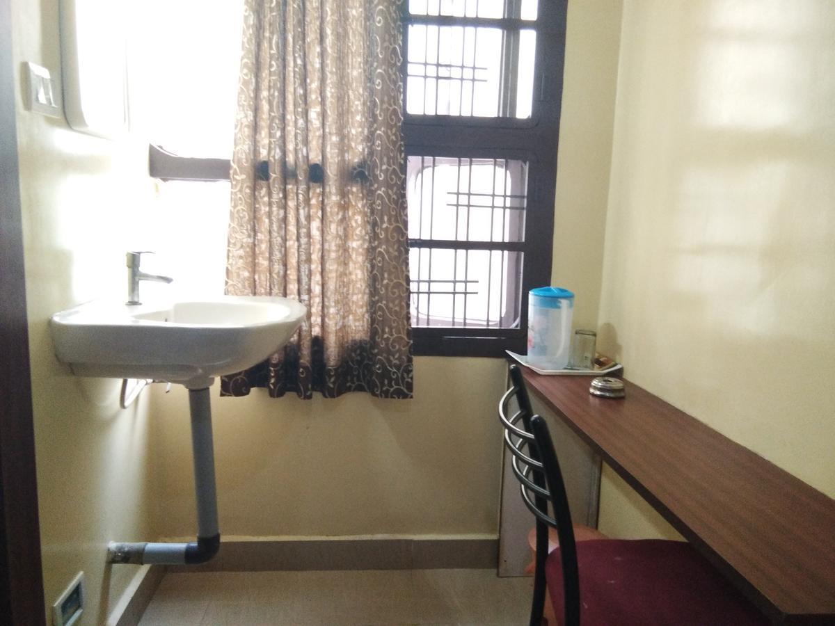 Hotel Adarsh Residency Tirupati Luaran gambar