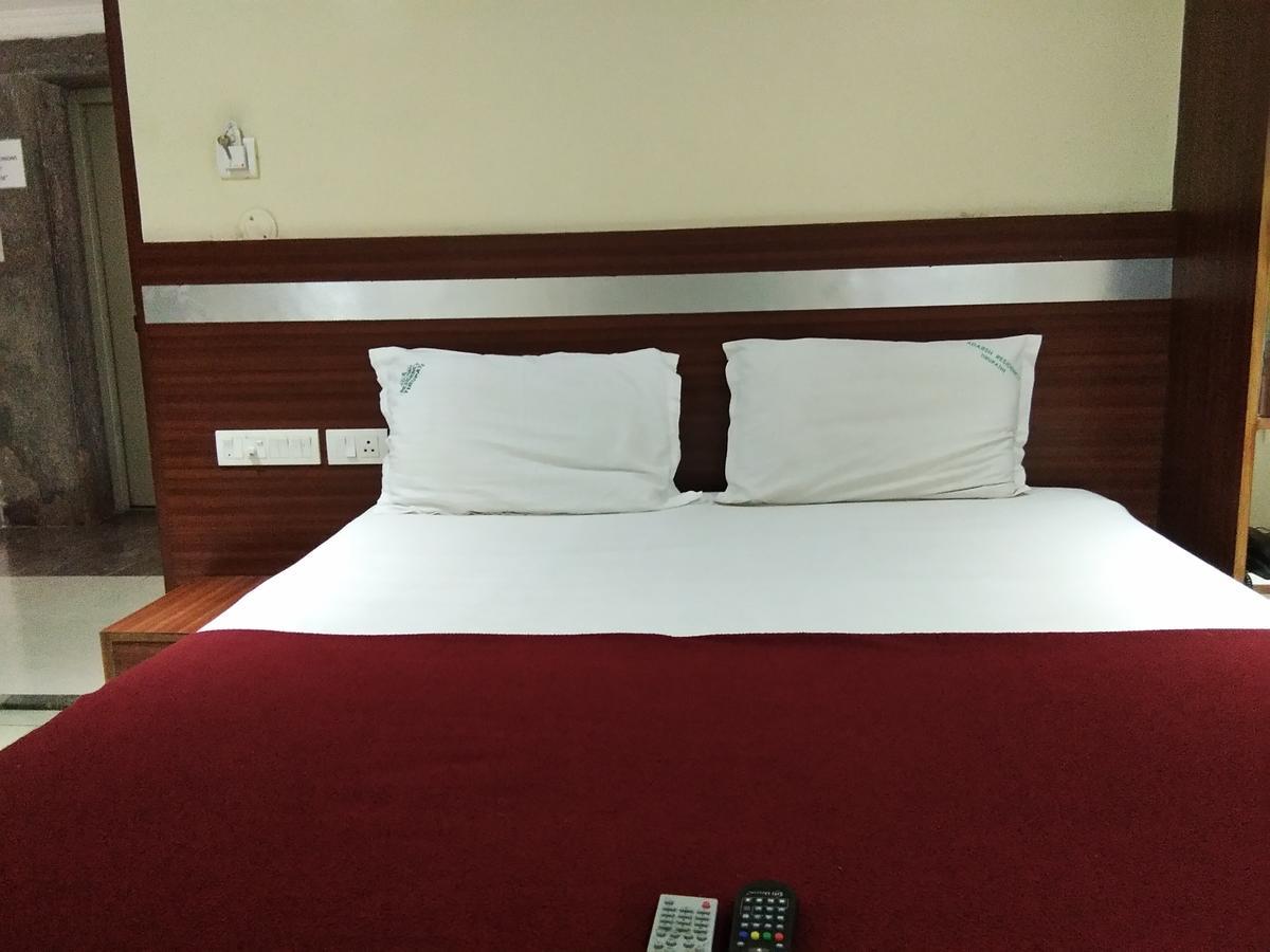 Hotel Adarsh Residency Tirupati Luaran gambar