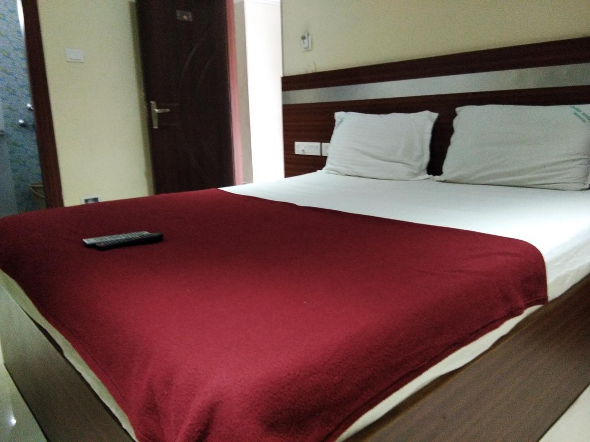 Hotel Adarsh Residency Tirupati Luaran gambar